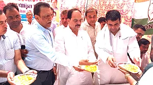 کانگریس کے قدآور لیڈر چودھری متین احمد سیلاب متاثرین کی خدمات میں مصروف