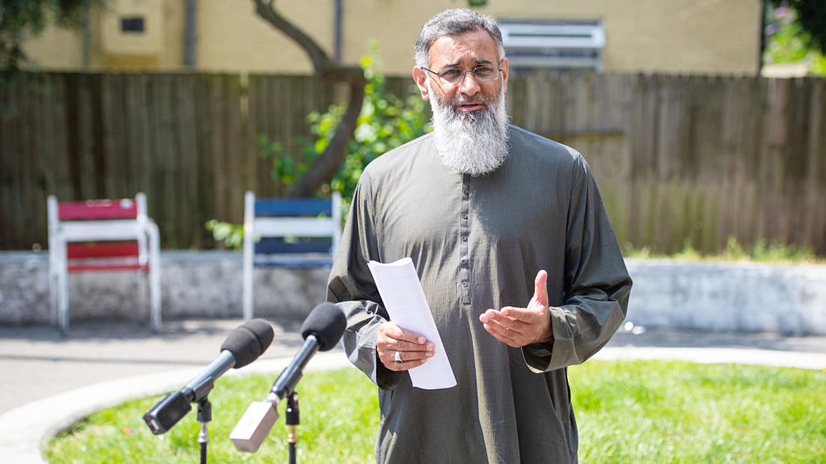 <div class="paragraphs"><p>برطانوی مسلم مبلغ انجم چوہدری / Getty Images</p></div>