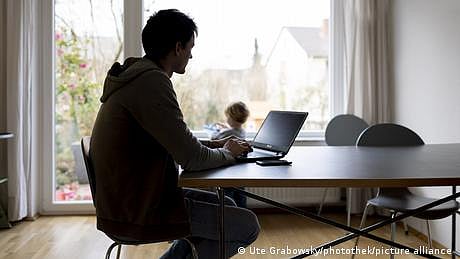 کس ملک کے ملازمین کتنا ہوم آفس کرتے ہیں؟