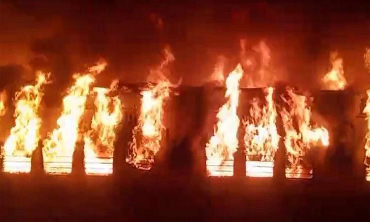 لکھنؤ-رامیشورم ٹورسٹ ٹرین میں آگ لگنے کا اندوہناک واقعہ، 10 افراد ہلاک