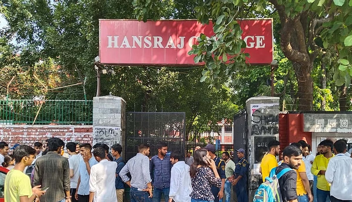 دہلی یونیورسٹی طلبہ یونین کے لیے ووٹنگ جاری، حفاظت کے سخت انتظامات