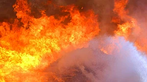 تھائی لینڈ میں دردناک حادثہ، 44 بچوں و اساتذہ کو لے جا رہی بس میں لگی آگ، 25 افراد جاں بحق