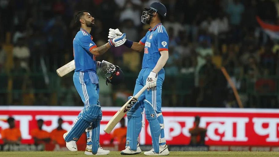 <div class="paragraphs"><p>وراٹ کوہلی اور کے ایل راہل، تصویر @BCCI</p></div>