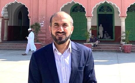 ’نئی نسل دنیا کے سامنے اسلامی کردار پیش کرنے کے لیے تیار‘، افغان نژاد صحافی عنایت الحق یاسینی