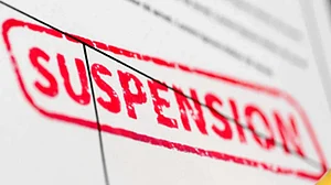 مسجد کے سامنے پوجا کی اجازت دینے پر تین پولیس اہلکار معطل