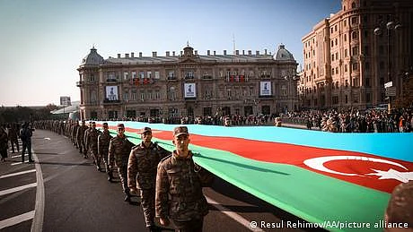 ناگورنو کاراباخ پر آذربائیجان کا جھنڈا لہرا دیا گیا