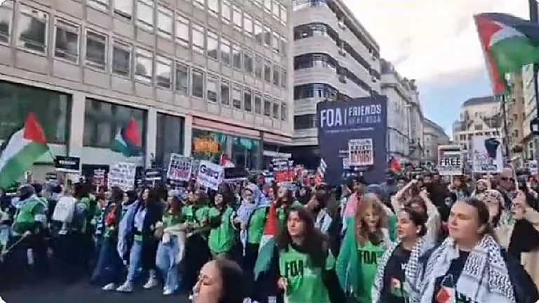 <div class="paragraphs"><p>فلسطین حامیوں کا لندن میں مظاہرہ، تصویر سوشل میڈیا</p></div>
