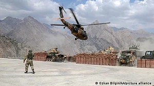 ترکی نے عراق میں مشتبہ کرد عسکریت پسندوں کو نشانہ بنایا