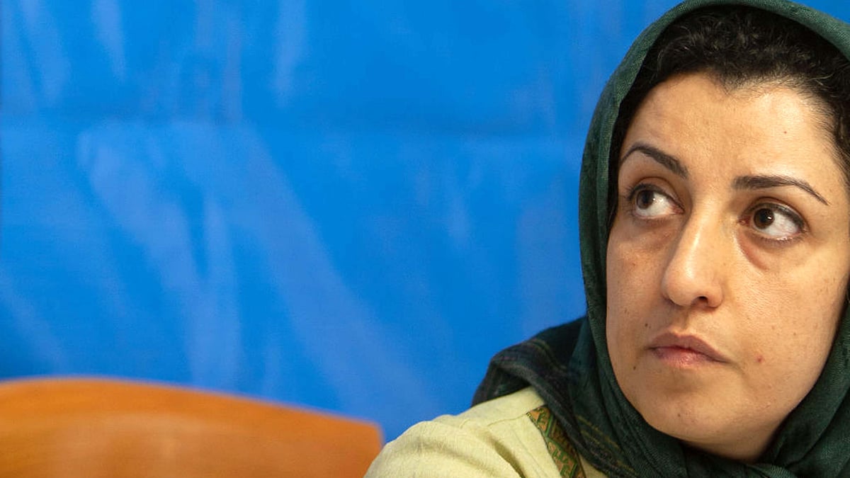 <div class="paragraphs"><p>نرگس محمدی</p></div>