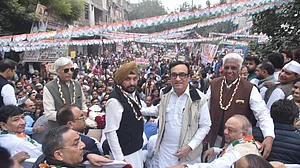 بی جے پی حکومت ہمیشہ چھوٹے کاروباریوں کا ووٹ لے کر انھیں ہی معاشی چوٹ پہنچاتی ہے: کانگریس