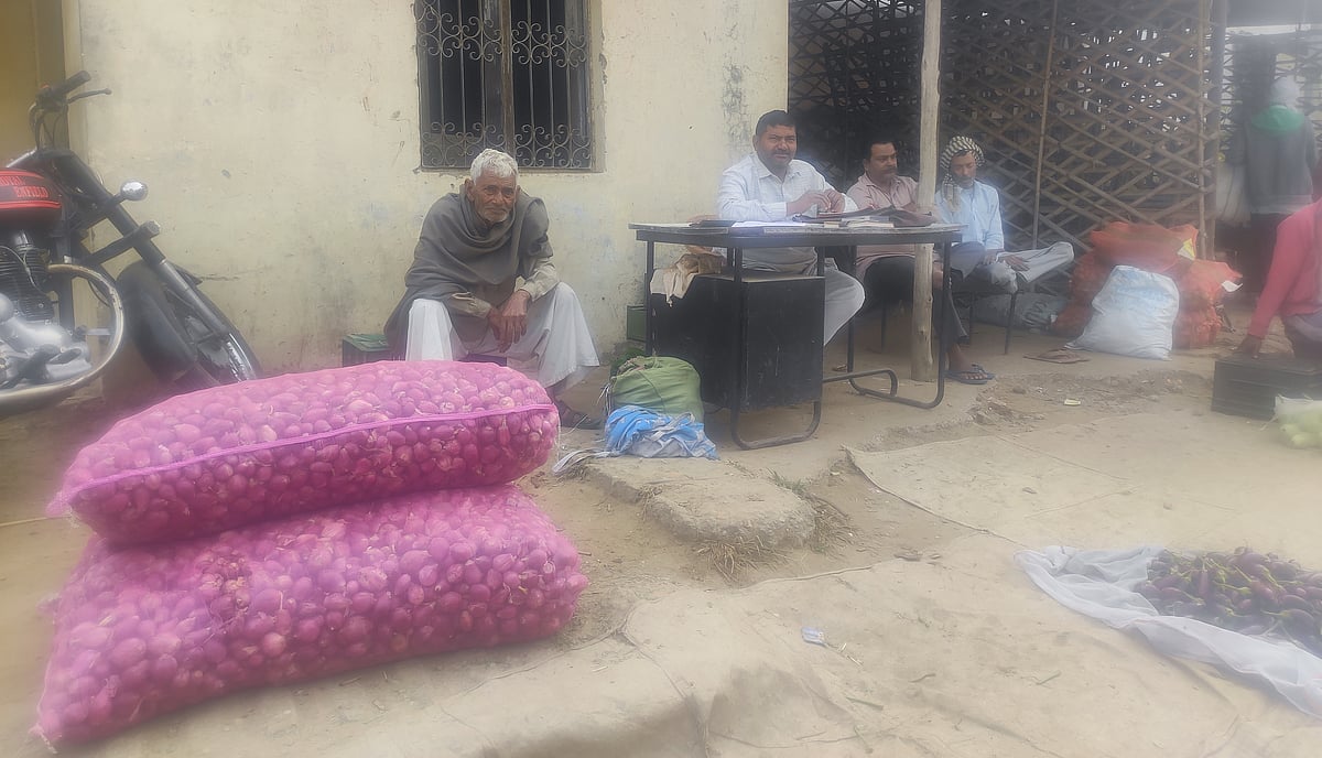 <div class="paragraphs"><p>تصویر آس محمد کیف</p></div>
