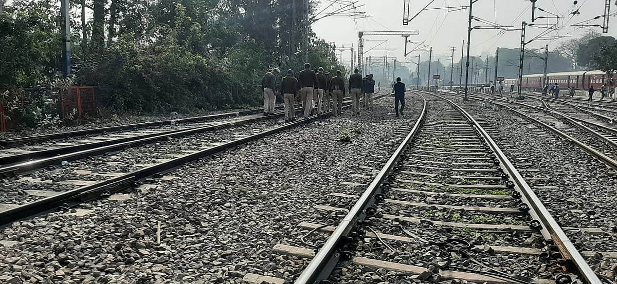 ’پشپک ایکسپریس‘ میں آگ کی افواہ سے کودے مسافروں کو ’کرناٹک ایکسپریس‘ نے کچلا، کم از کم 12 افراد جاں بحق
