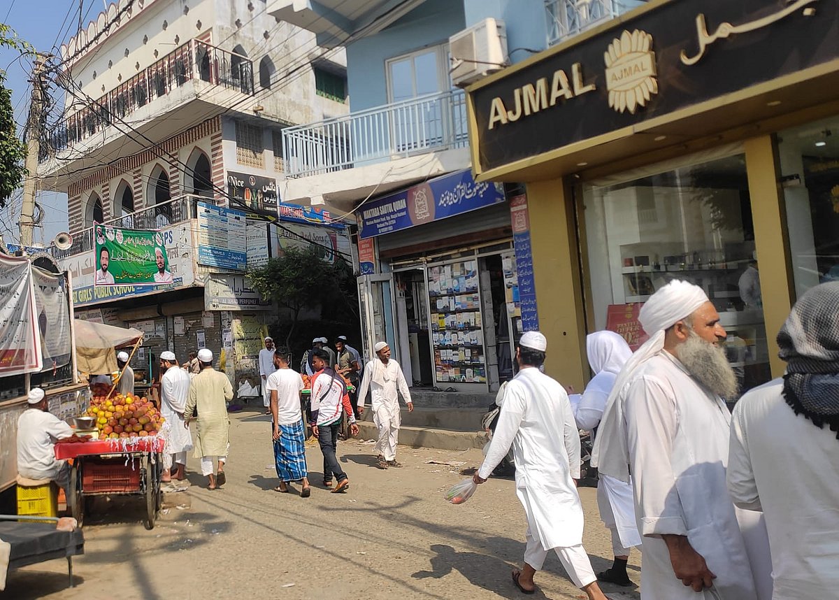 حلال مصنوعات کی فروخت پر پابندی سے علماء ناراض، فیصلے کے خلاف عدالت جائے گی جمعیۃ