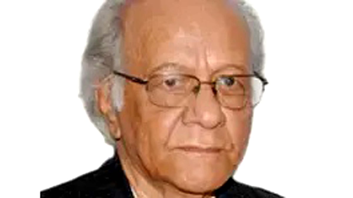 <div class="paragraphs"><p>انور معظم</p></div>