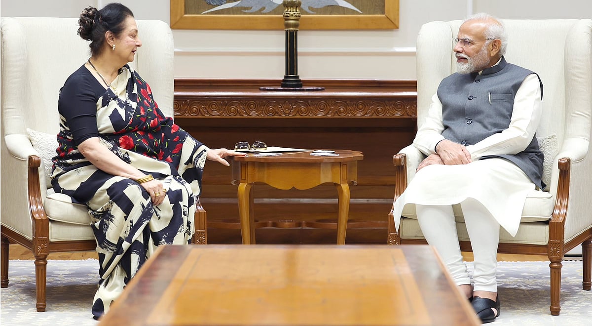 وزیر اعظم مودی کی سائرہ بانو سے ملاقات، تصویروں کا اشتراک کیا