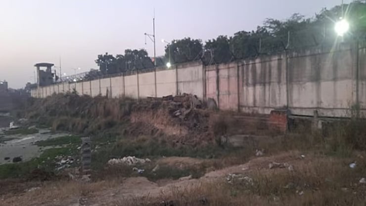 ہنڈن ایئربیس کی سیکورٹی میں بڑی سیندھ، 4 فیٹ گہرا ٹنل ملنے کے بعد کیس درج