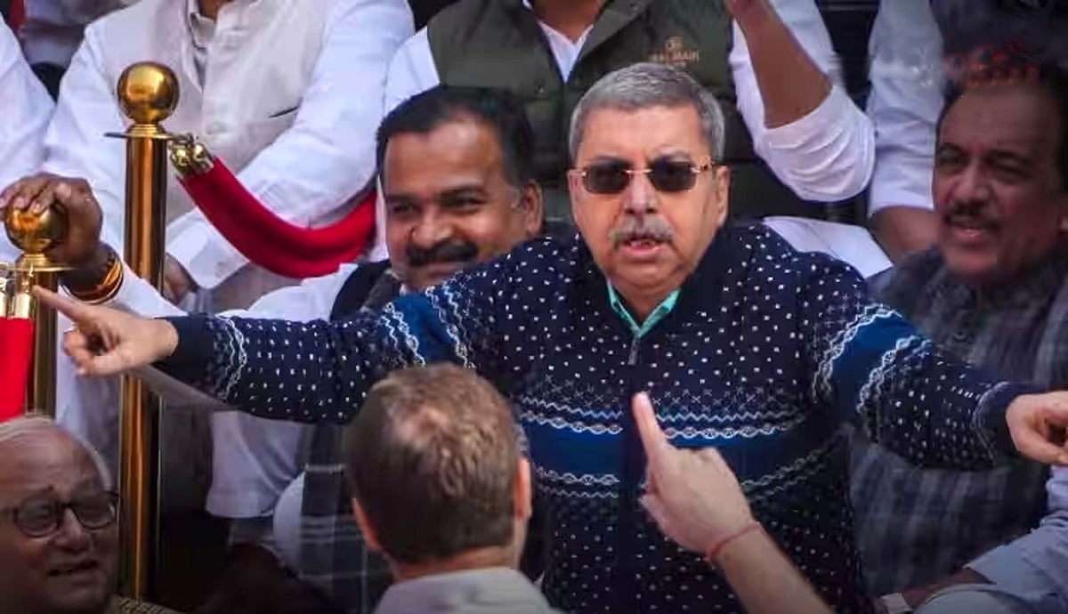 نائب صدر جگدیپ دھنکھڑ کی ممکری کا معاملہ، ٹی ایم سی کے رکن پارلیمنٹ کلیان بنرجی کے خلاف ایف آئی آر درج