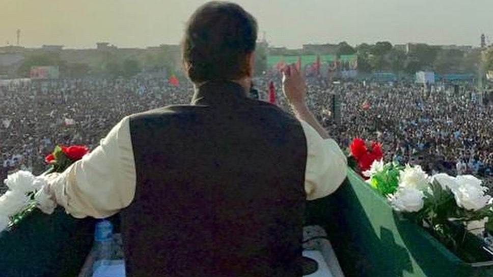 عمران خان الیکشن سے باہر، وزیراعظم کی کرسی ان کے ہاتھ سے نکل گئی!