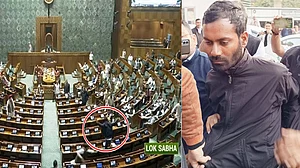 پارلیمنٹ میں دراندازی: دہلی کی عدالت نے مہیش کماوت کی پولیس حراست میں 5 جنوری تک توسیع کر دی