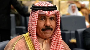 کویت کے امیر شیخ نواف کا انتقال، پی ایم مودی کا اظہارِ غم، اتوار کو نصف جھکا رہے گا ہندوستانی پرچم