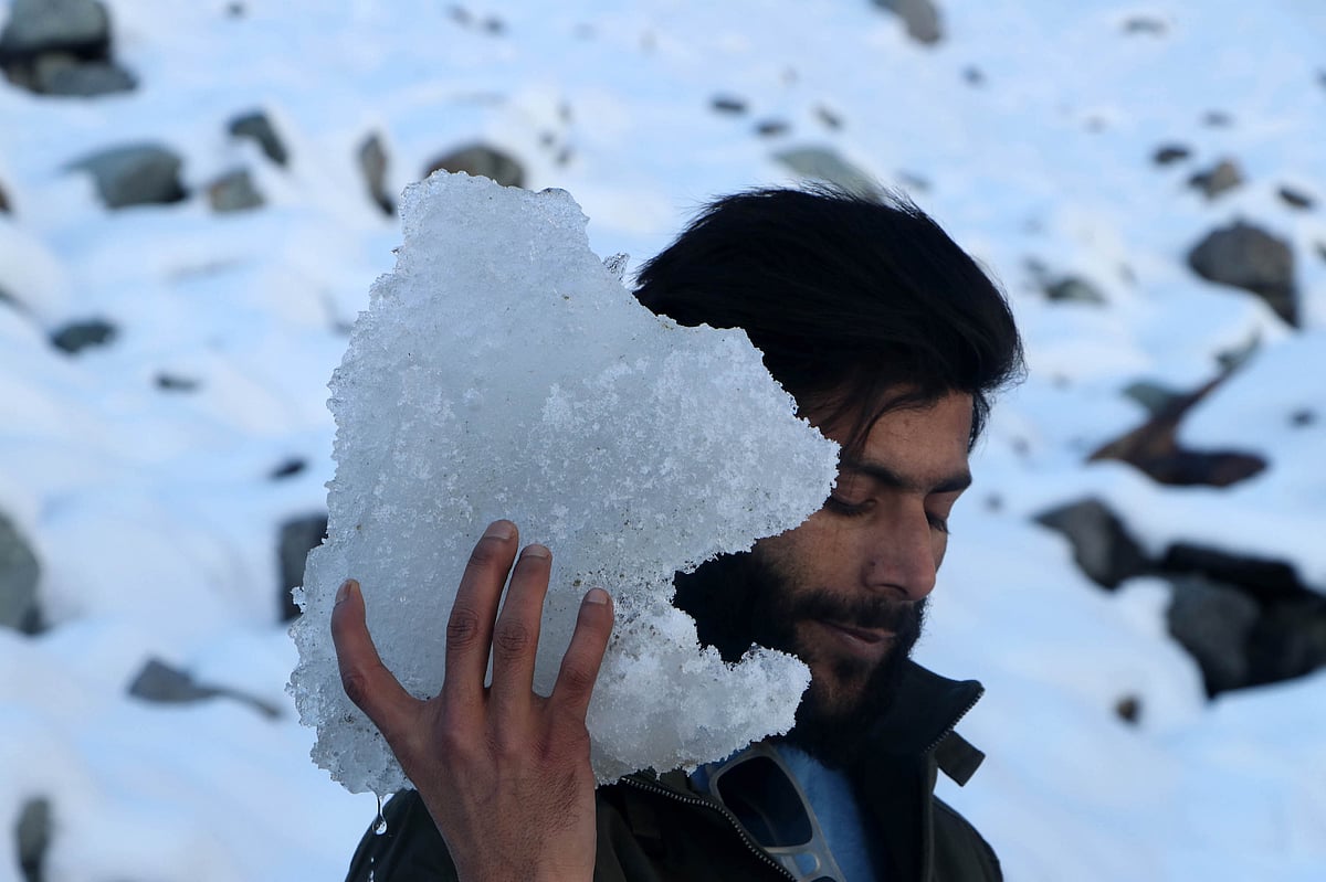 کشمیر میں ٹھٹھرتی سردیوں کا زور برقرار، پہلگام سرد ترین جگہ