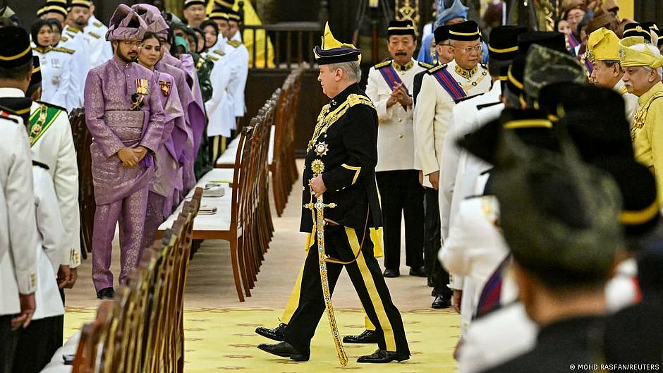ملائیشیا کے 17ویں بادشاہ سلطان ابراہیم کی حلف برادری کی تقریب