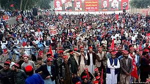 جہادی گروپوں کی دھمکیاں: انتخابات اور سکیورٹی کے لیے چیلنجز