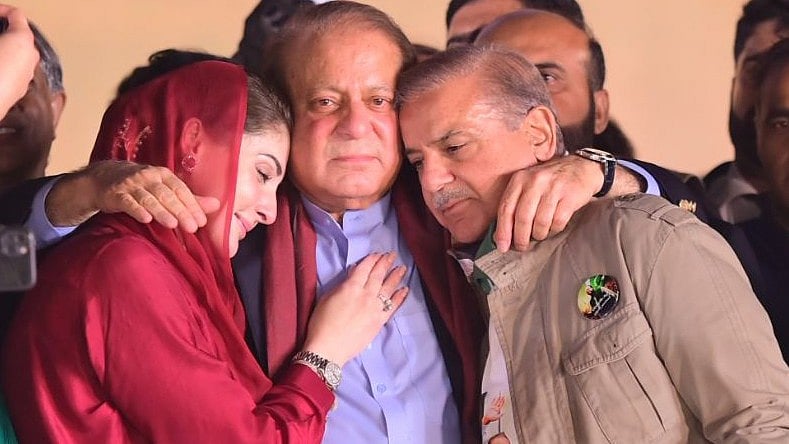 نواز  شریف نے کیوں نہیں پہنا  وزیراعظم کا تاج ؟