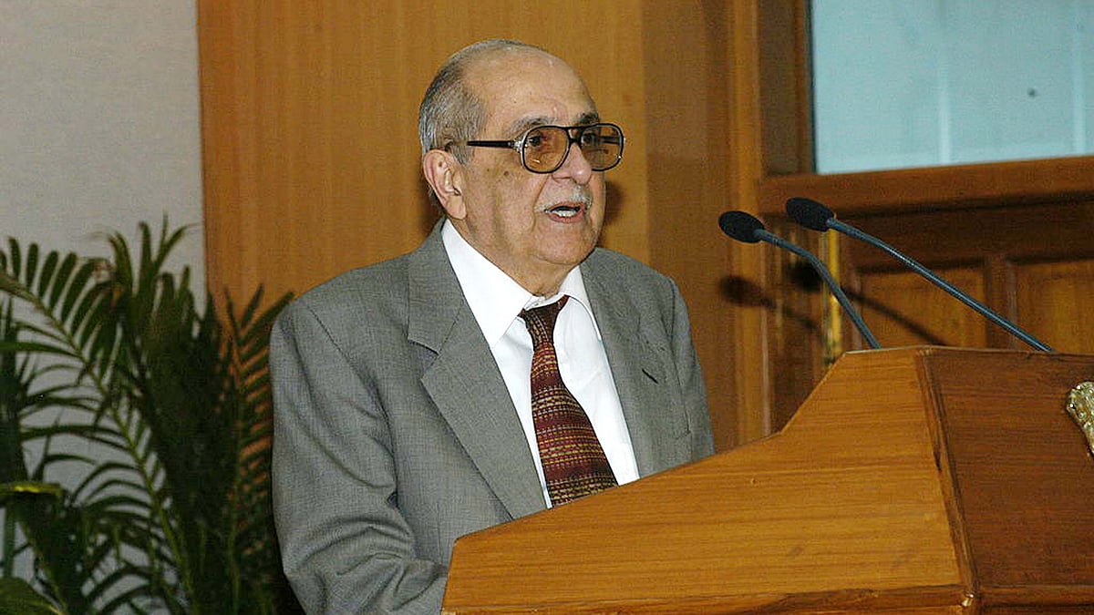 <div class="paragraphs"><p>فالی ایس نریمن / Getty Images</p></div>