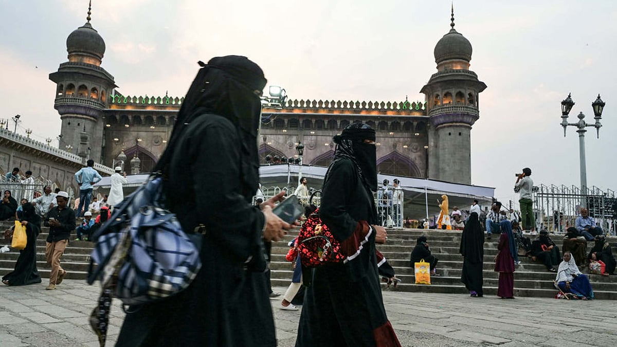 <div class="paragraphs"><p>حیدرآباد میں رمضان / Getty Images</p></div>
