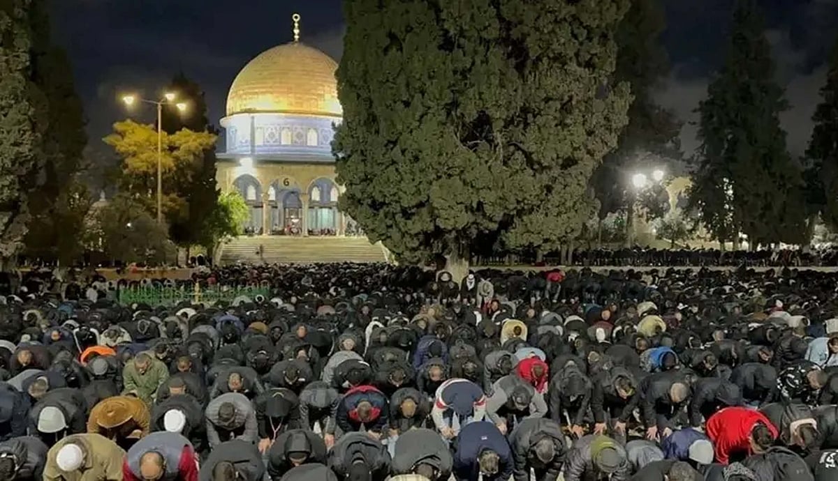 رمضان کا پہلا جمعہ: 90 ہزار فلسطینیوں کی مسجد اقصیٰ میں نماز تراویح