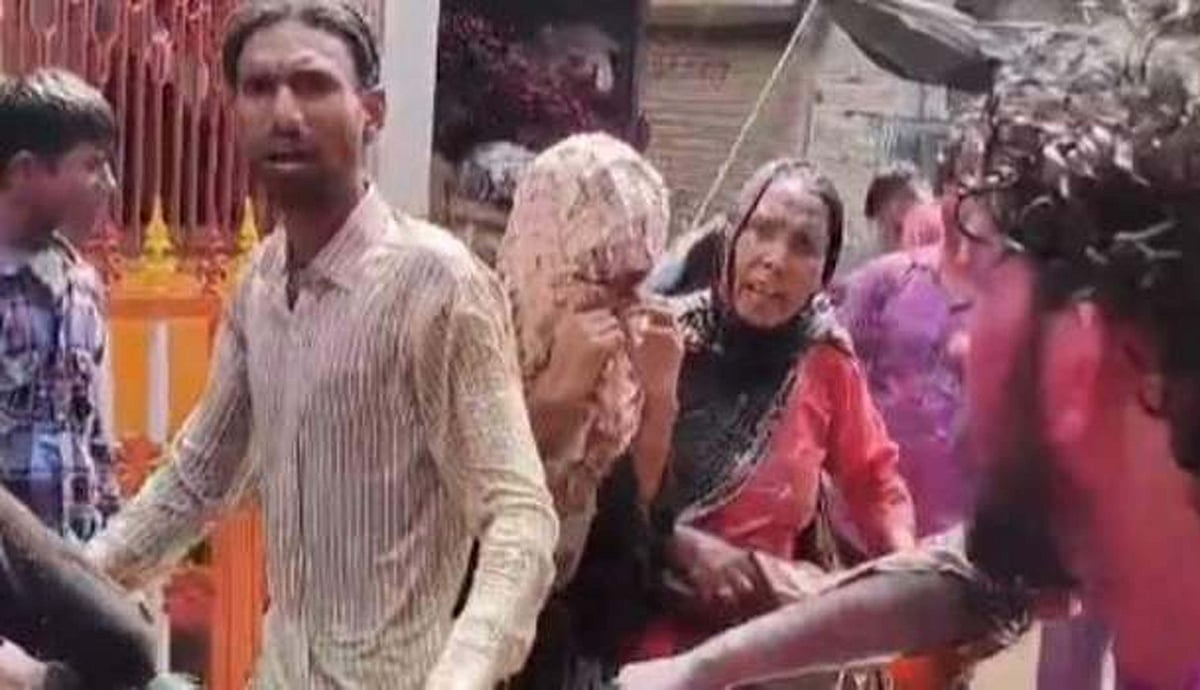 بجنور میں مسلم خاندان کو روک کر جبراً ہولی کا رنگ ڈالنے کی تصویر وائرل، 4 ملزمان گرفتار