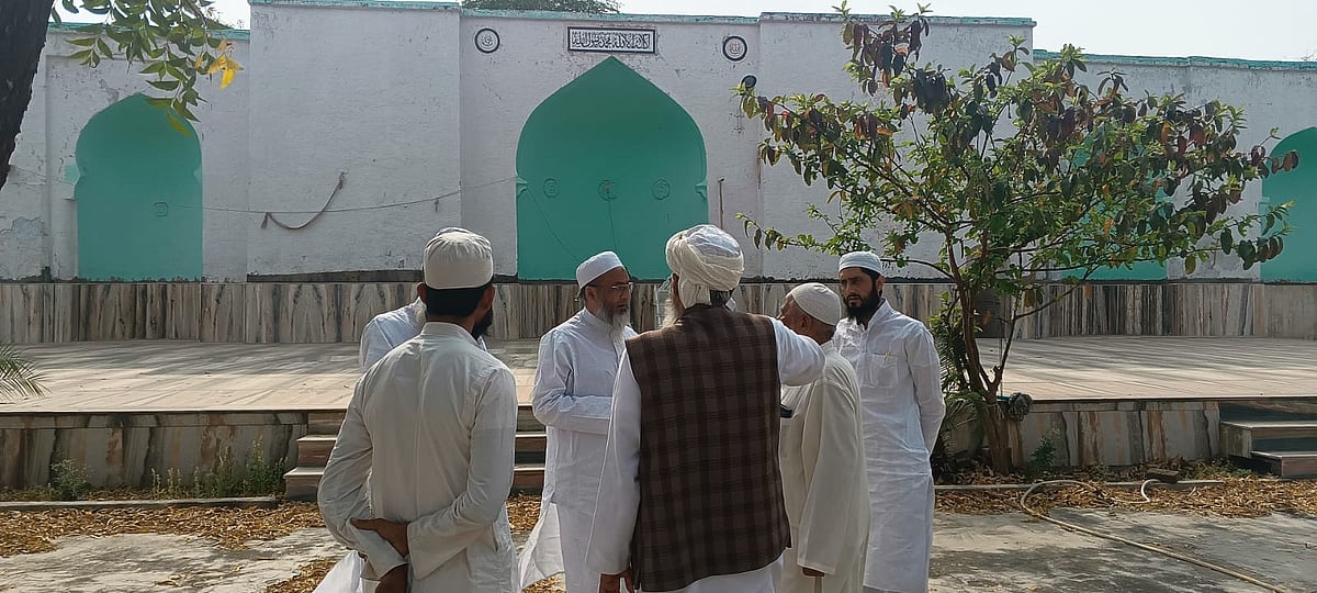 نمازِ عید پر پابندی کی خبروں کے درمیان جمعیۃ علماء ہند کے وفد نے مہرولی کی شاہی عیدگاہ مسجد کا لیا جائزہ