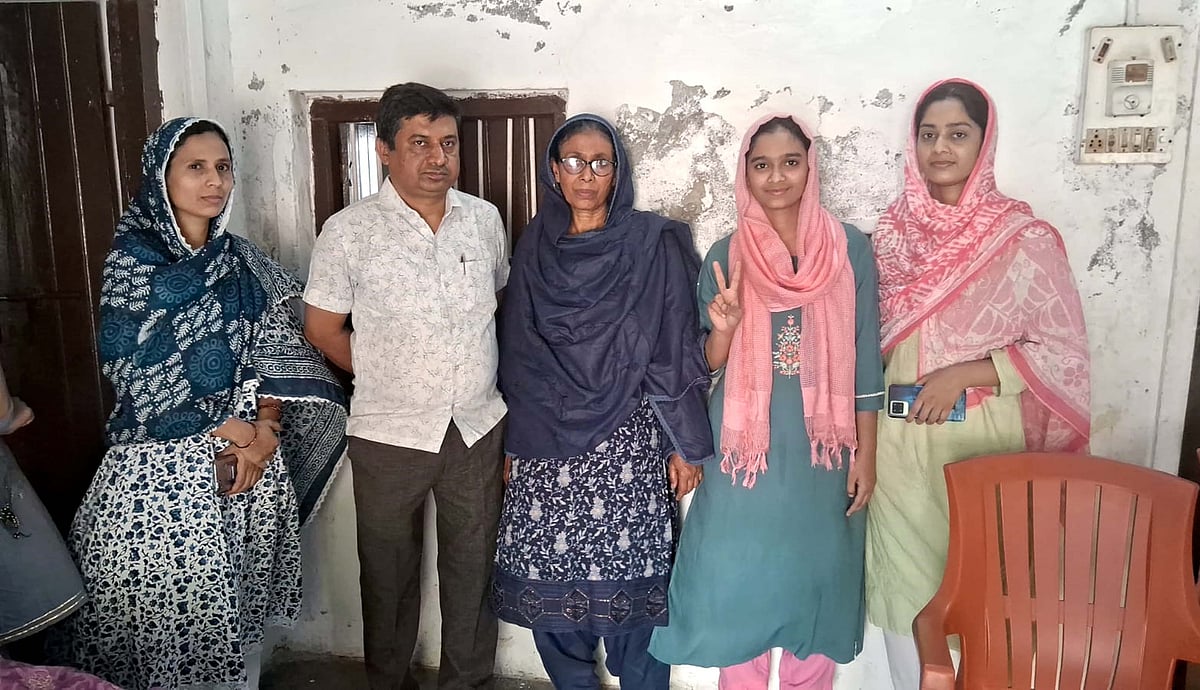 بہار میٹرک امتحانات: کسان کی بیٹی فاطمہ نثار نے ریاست بھر میں ساتواں مقام حاصل کر کے نام روشن کیا