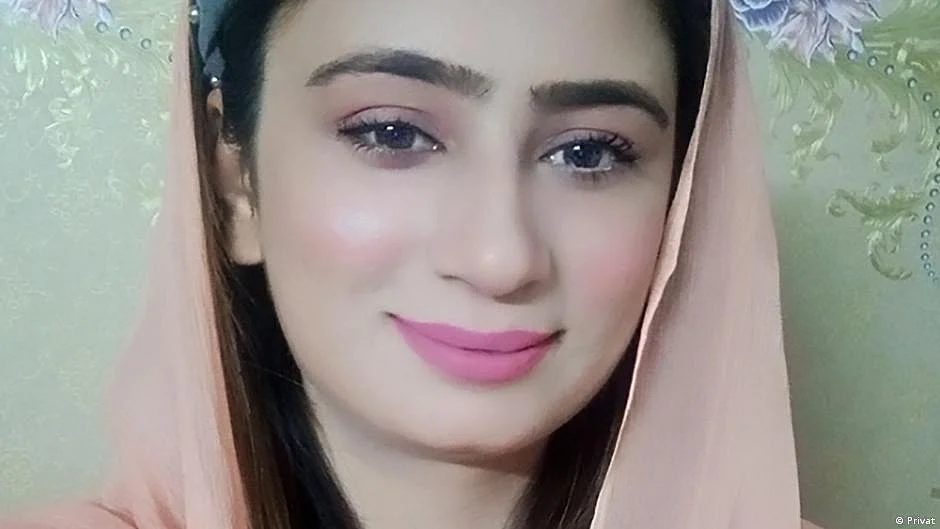 شہرت کا نشہ معاشرے کے لیے خطرناک ہو سکتا ہے
