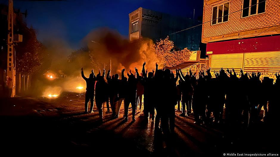 اقوام متحدہ نے ایران میں ’انسانیت کے خلاف جرائم‘ کا پتہ کیسے چلایا؟
