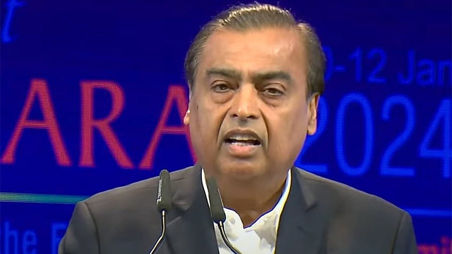 اننت امبانی-رادھیکا مرچنٹ پری ویڈنگ بالی ووڈ کے ستاروں سے جگمگا اٹھا، تینوں خان نے جم کر کیا رقص