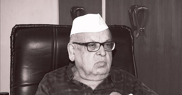 کانگریس کے سینئر لیڈر اور تین ریاستوں کے گورنر رہ چکے عزیز قریشی کا 83 سال کی عمر میں انتقال