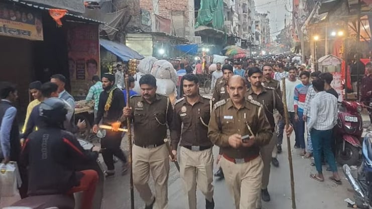 <div class="paragraphs"><p>سی اے اے نافذ کیے جانے کے بعد پولیس الرٹ، تصویر سوشل میڈیا</p></div>