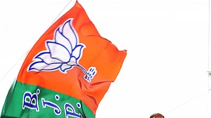 حصار میں بی جے پی کے خلاف لوگوں کی نعرے بازی