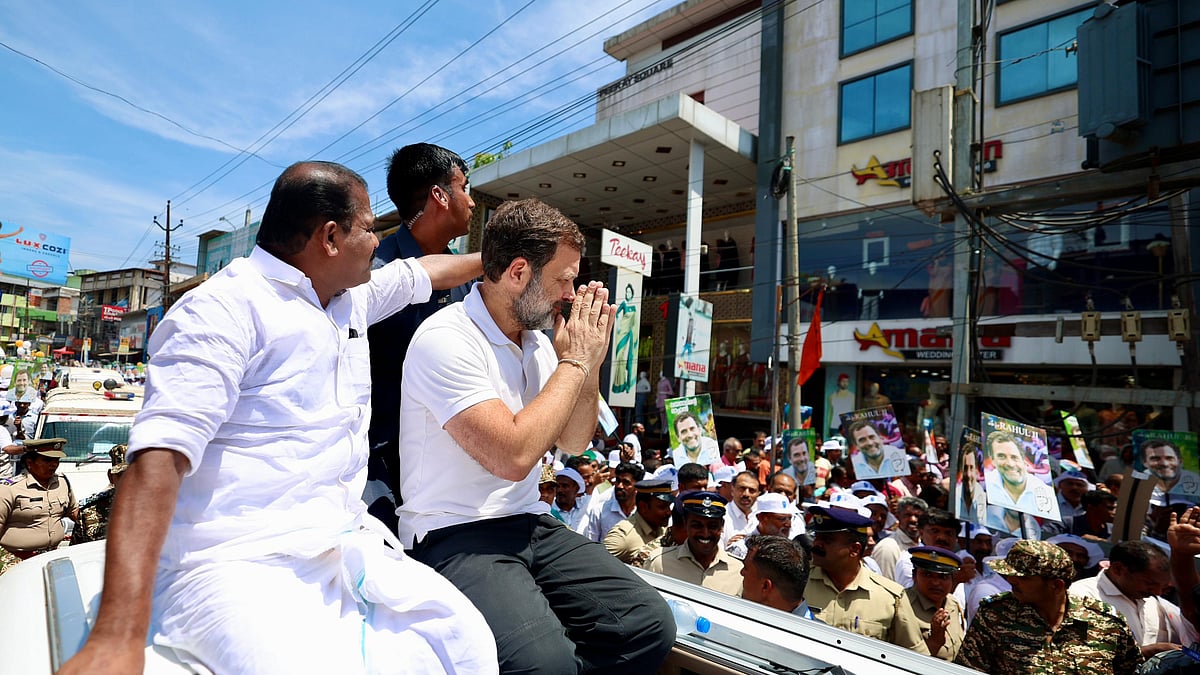 <div class="paragraphs"><p>کیرالہ کے وائناڈ میں راہل گاندھی انتخابی مہم چلاتے ہوئے، تصویر @INCIndia</p></div>