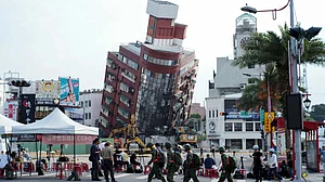 تائیوان کے بعد جاپان بھی زلزلے سے لرز اٹھا، شدت ریکٹر اسکیل پر 6.3، چین میں بھی جھٹکے محسوس کیے گئے