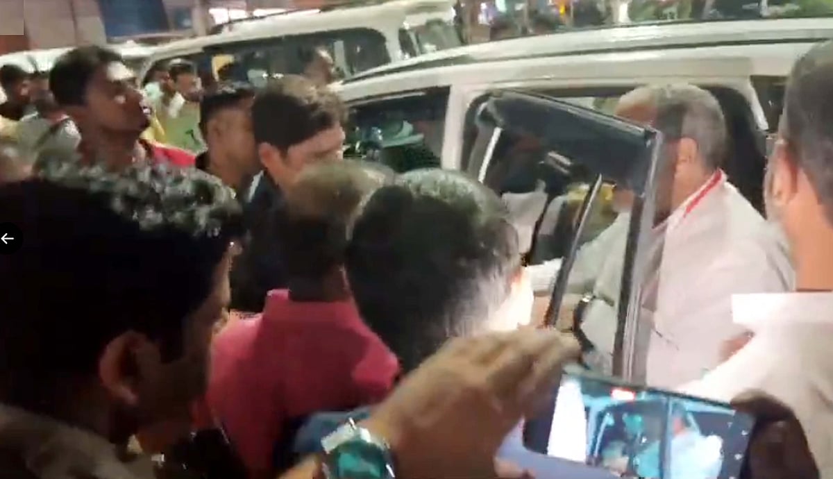 بریلی میں بی جے پی کارکنوں میں پارٹی امیدوار کے خلاف ناراضگی، ریاستی صدر کے سامنے نعرے بازی، اکھلیش یادو نے کیا طنز
