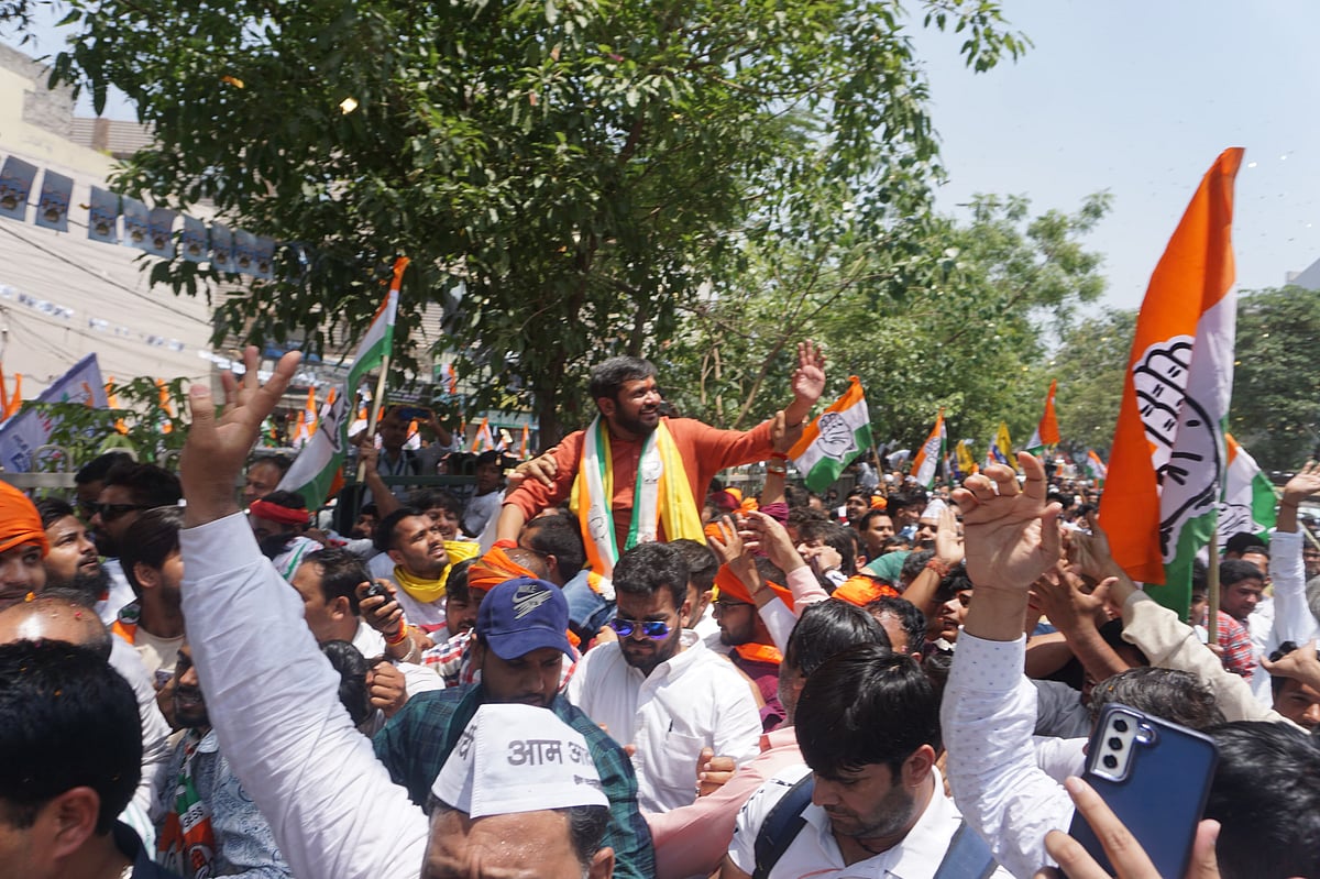 لوک سبھا انتخاب 2024: انڈیا اتحاد کے امیدوار ڈاکٹر کنہیا کمار نے اپنا پرچۂ نامزدگی داخل کیا