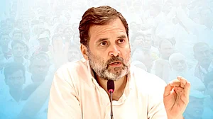 جی ایس ٹی کے ممکنہ نئے ٹیکس سلیب کو راہل گاندھی نے بتایا غریب اور متوسط طبقوں کی کمائی لوٹنے کی تیاری