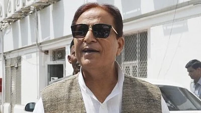 <div class="paragraphs"><p>اعظم خان / آئی اے این ایس</p></div>