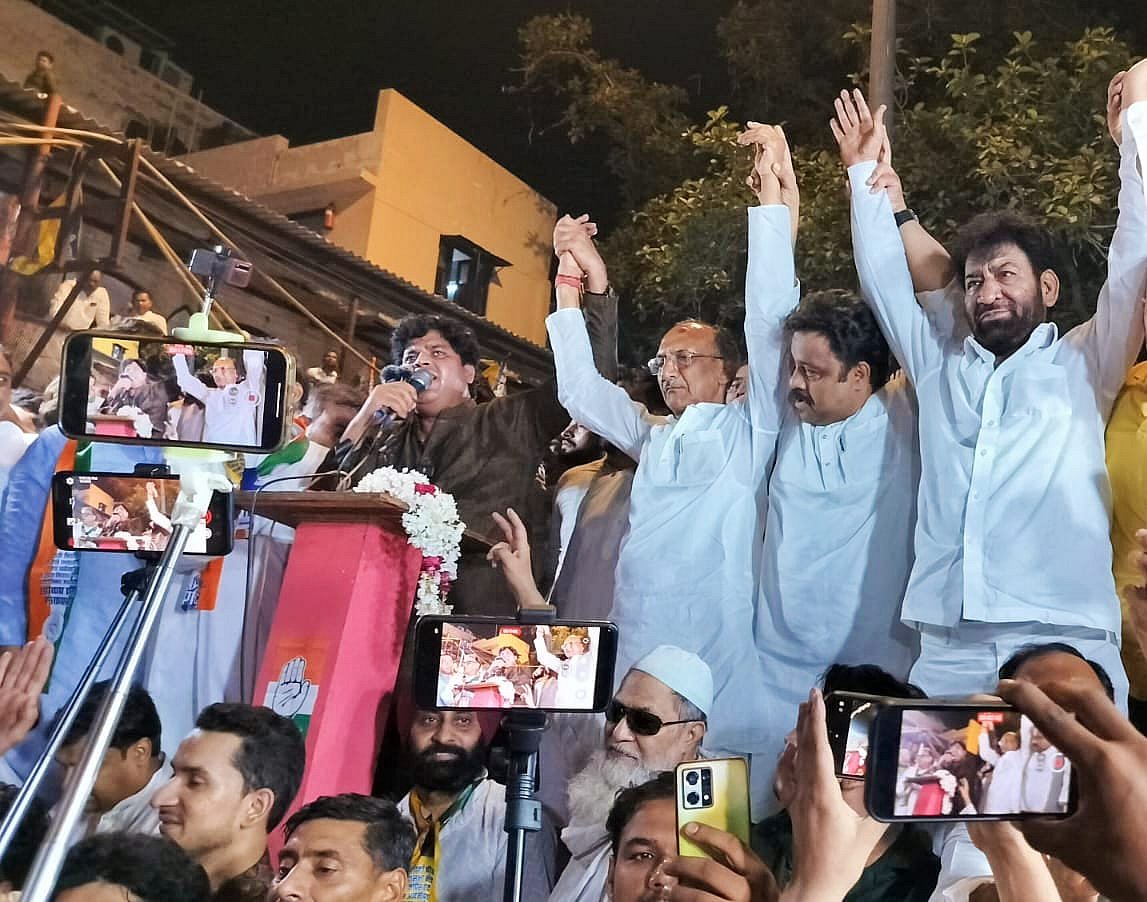 جامع مسجد چوک پر منعقدہ ’انڈیا اتحاد‘ کے جلسہ میں نظر آیا عوامی سیلاب، عمران پرتاپ گڑھی کی بھی شرکت