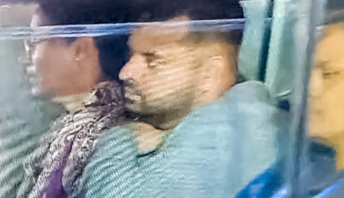 سیکس اسکینڈل میں پھنسے پرجول ریونا کی جرمنی سے بنگلورو واپسی، ایس آئی ٹی نے کیا گرفتار، آج عدالت میں پیشی