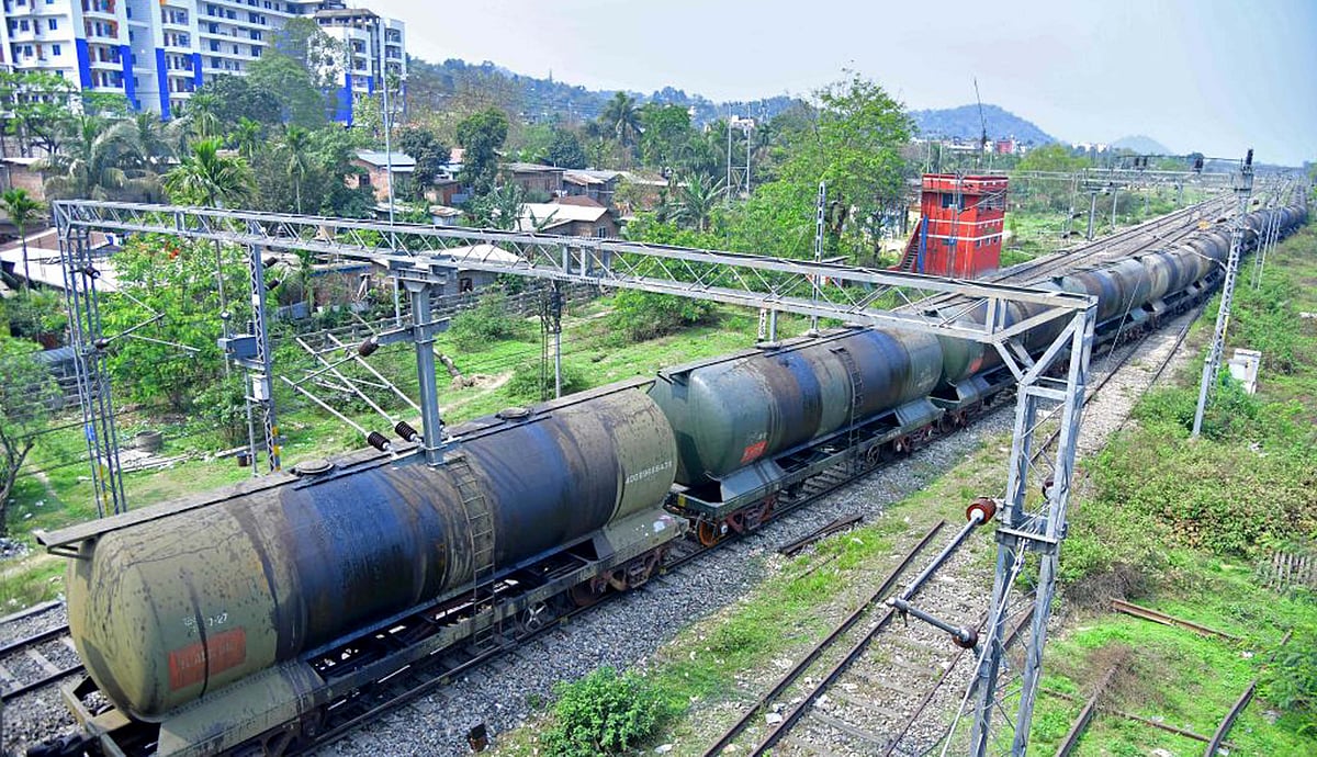 مشرقی دباؤ کے باوجود روسی تیل خریدنے سے ہندوستان کو 8 ارب ڈالر کا فائدہ