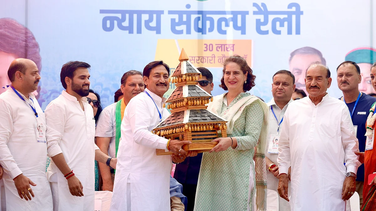<div class="paragraphs"><p>ہماچل پردیش میں انتخابی ریلی کے دوران پرینکا گاندھی، تصویر @INCIndia</p></div>